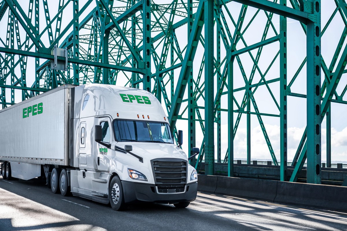 How Strategic Truckload Planning Maximizes Uptime